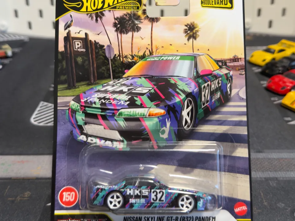 Hot Wheels HKS Skyline GT-R R32