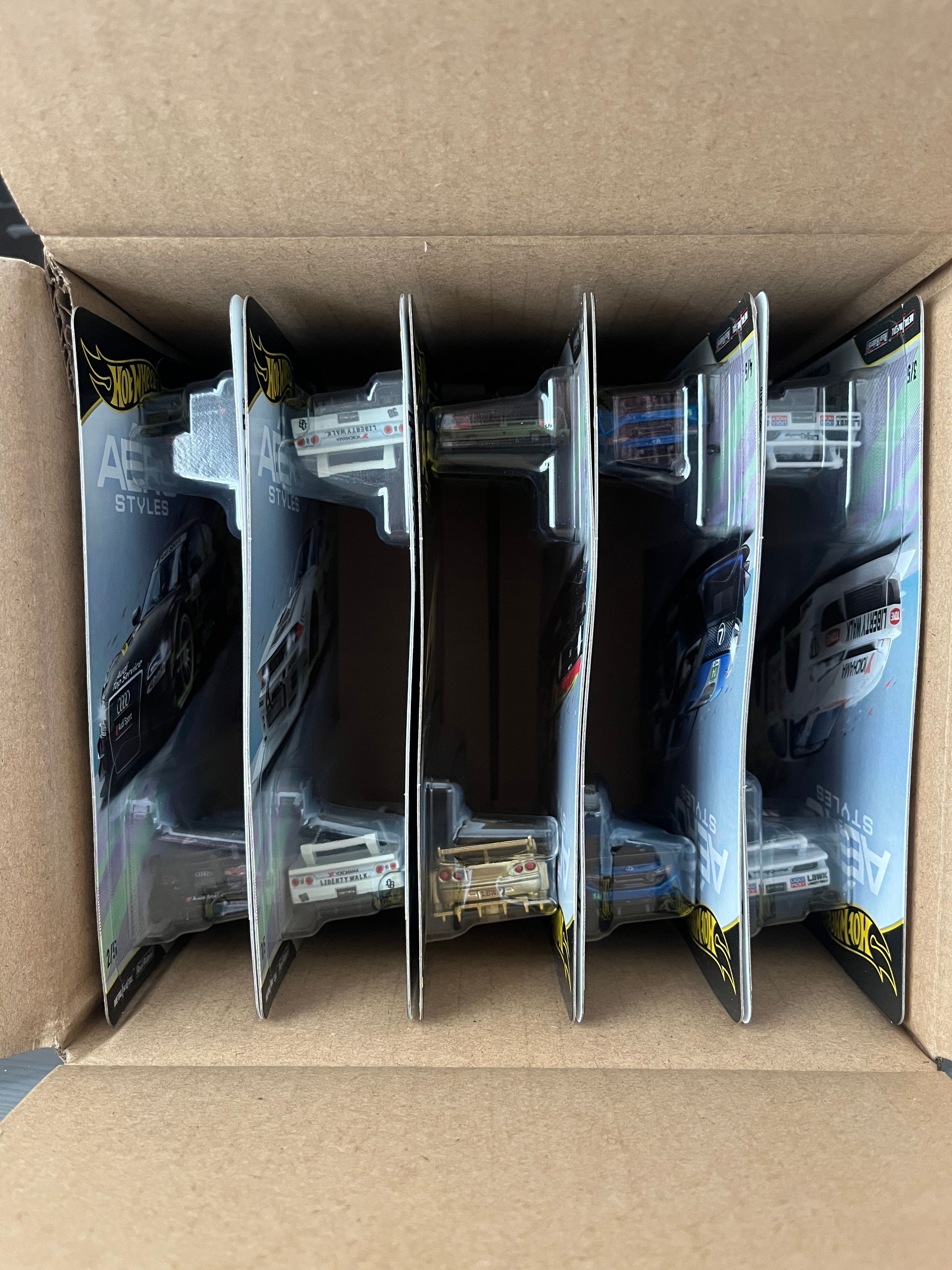 Hot Wheels Aero Styles Case inkl. Chase